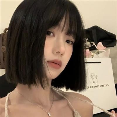 黑夜中的玻璃人偶